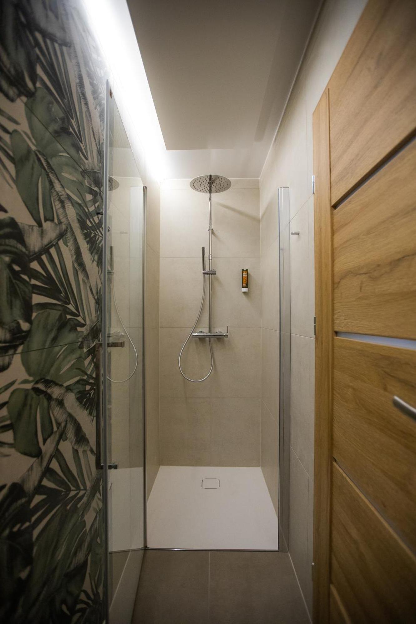 Hisa Trelc- Sobe Hotel Komenda Bagian luar foto